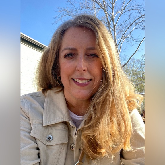 Meet your Posher, Tami - Picture 1 of 1